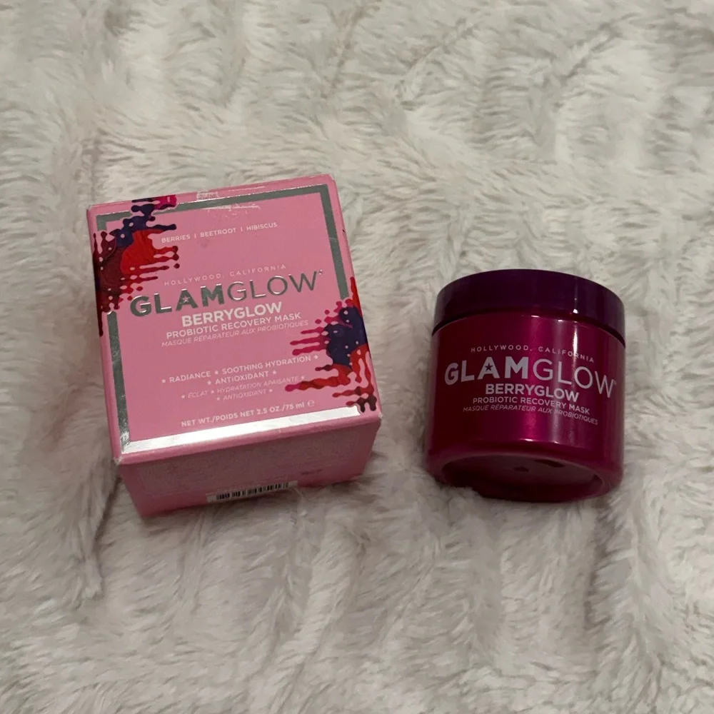 GLAMGLOW Berryglow Probiotic Recovery Mask